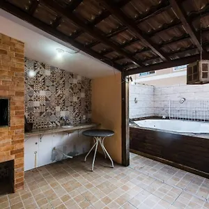  Casa de Férias Casa De Temporada Com Quintal Interno Brasil